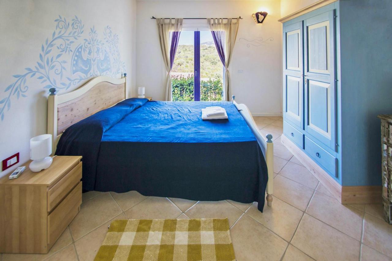 Residence Con Piscina A 4 Km Da Baja Sardinia Cala Bitta エクステリア 写真