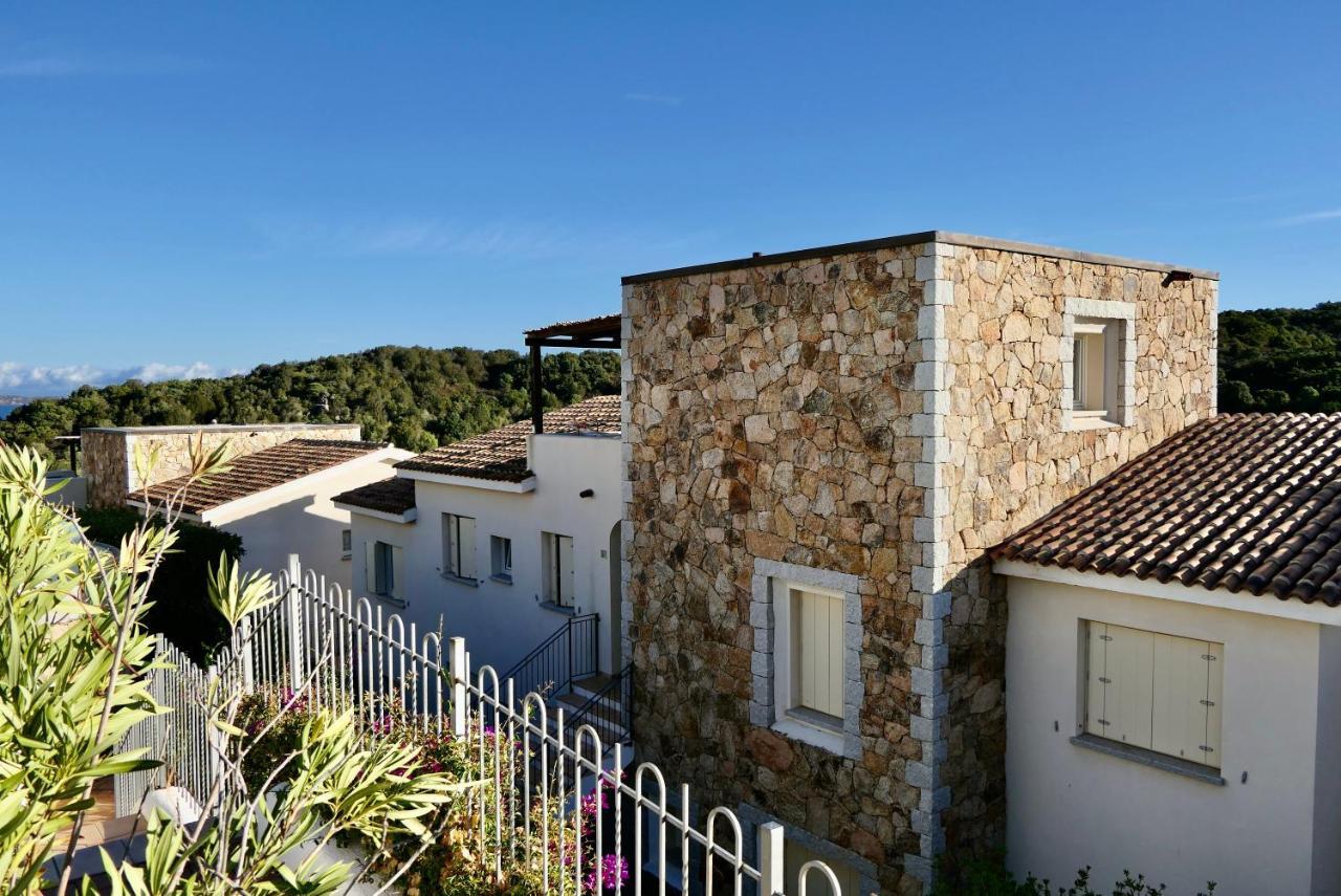 Residence Con Piscina A 4 Km Da Baja Sardinia Cala Bitta エクステリア 写真