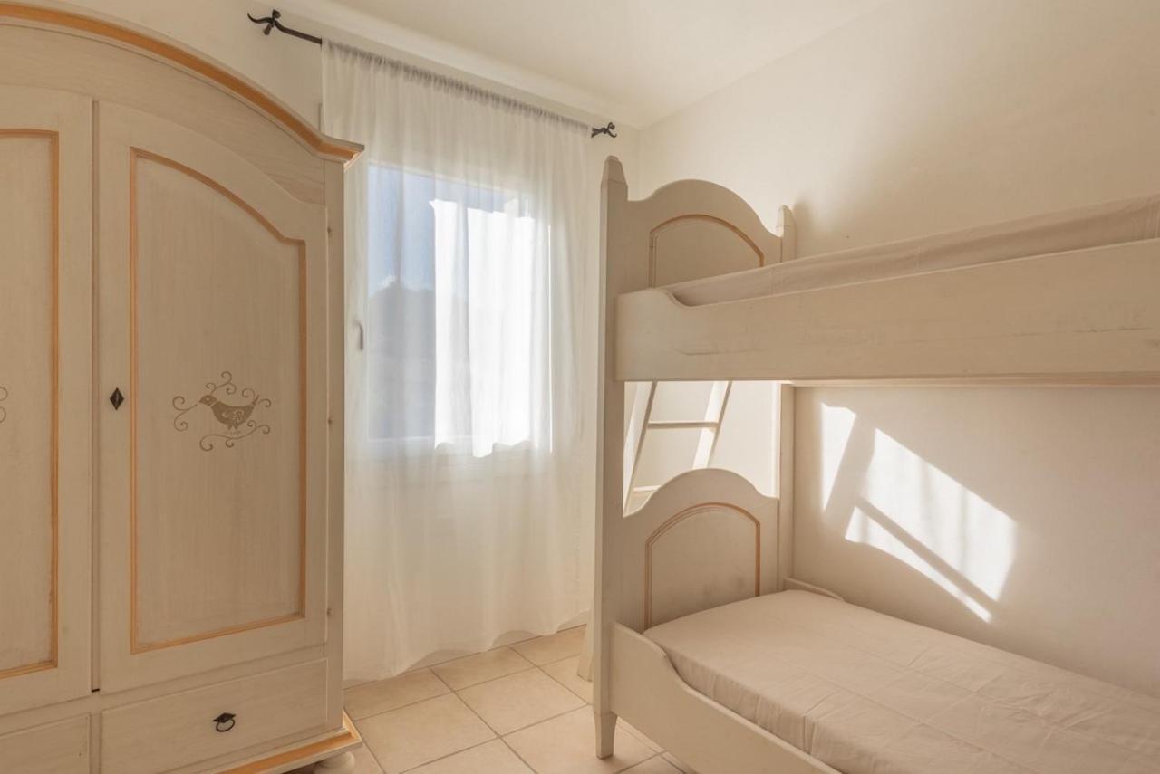 Residence Con Piscina A 4 Km Da Baja Sardinia Cala Bitta エクステリア 写真